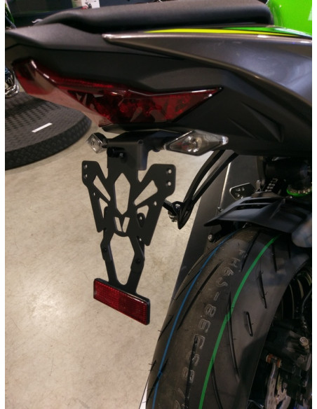 Support de plaque V PARTS noir Kawasaki ZX-6R Support de plaque V PARTS noir Kawasaki ZX-6R