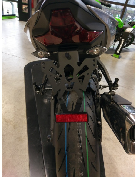 Support de plaque V PARTS noir Kawasaki ZX-6R Support de plaque V PARTS noir Kawasaki ZX-6R