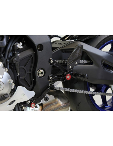 Commandes reculées ajustables GILLES TOOLING MUE2 noir Yamaha YZF-R1