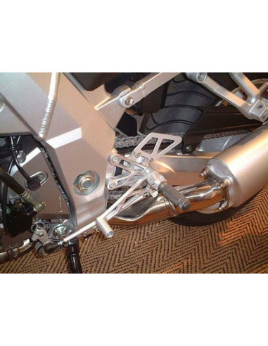 COMMANDES RECULÉES MULTI-POSITION POUR SV1000S 2003-05