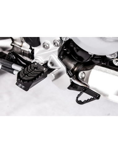 Repose-pieds GILLES TOOLING Enduro noir Repose-pieds GILLES TOOLING Enduro noir