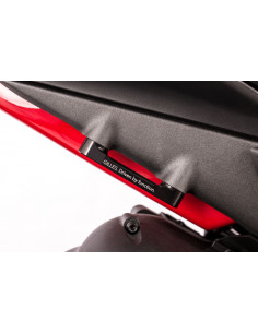 Kit caches orifices GILLES TOOLING Race rouge Ducati Panigale V4 2