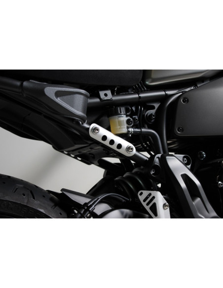 Cache orifice reposes-pieds arrière GILLES TOOLING argent Cache orifice reposes-pieds arrière GILLES TOOLING argent