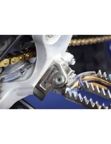 Support de repose-pieds titane SCAR Yamaha YZ250/450F