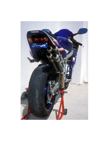 Passage de roue Ermax (à modifier pour conformité) pour YZF R6 99/2000 avec trous  pour feux 