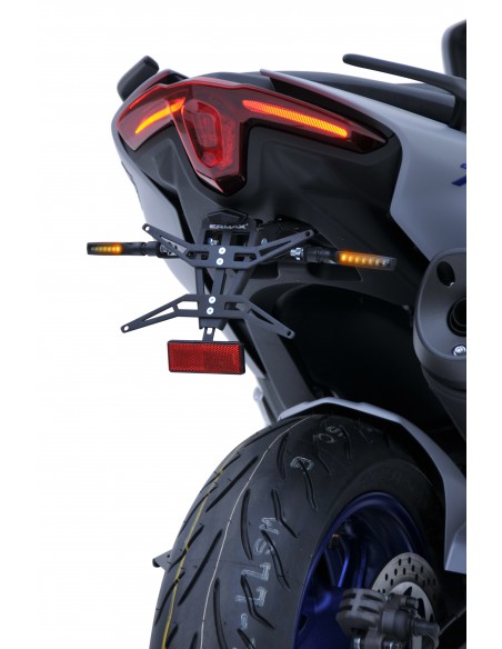 SUPMAX EVO Support de plaque + platine aluminium noir avec Support blinker pour TMAX 560 