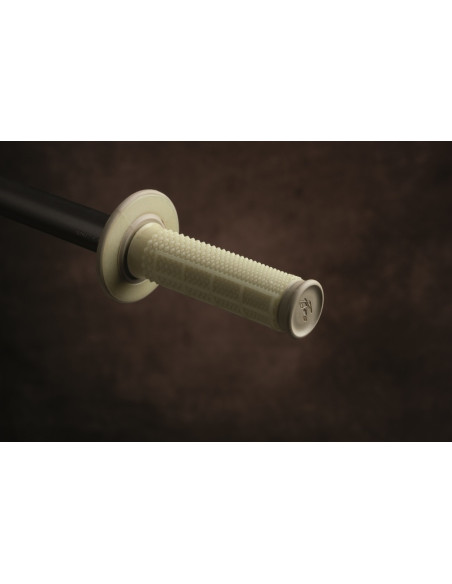 Revêtements RENTHAL Dual Kevlar semi-gauffré Revêtements RENTHAL Dual Kevlar semi-gauffré