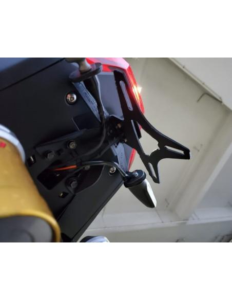 support de plaque R&G