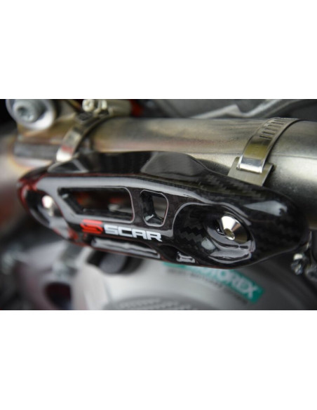 Protection échappement SCAR universelle carbone Protection échappement SCAR universelle carbone
