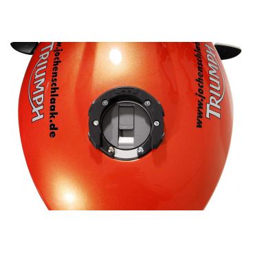 Fixation de sacoche de réservoir...