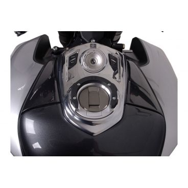 Fixation de sacoche de réservoir...