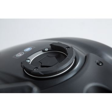 Fixation de sacoche de réservoir...