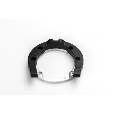 Kit adaptable pour fixation de...