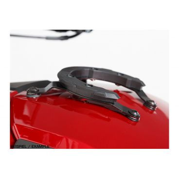 Kit adaptable pour fixation de...