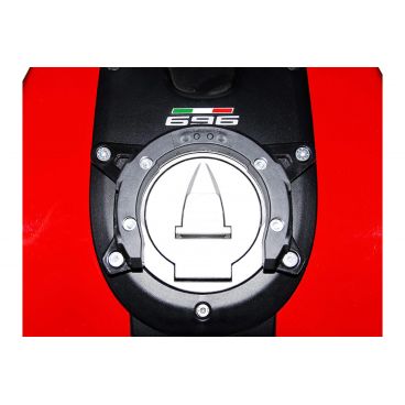 Kit adaptable pour fixation de...