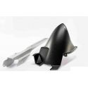 Garde boue arriere PUIG pour Yamaha MT 07 Tracer simili carbone details Garde boue arriere PUIG pour Yamaha MT 07 Tracer simili carbone details