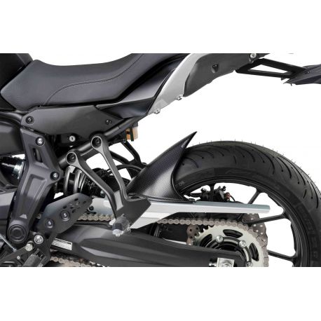 Garde boue arriere PUIG pour Yamaha MT 07 Tracer simili carbone Garde boue arriere PUIG pour Yamaha MT 07 Tracer simili carbone